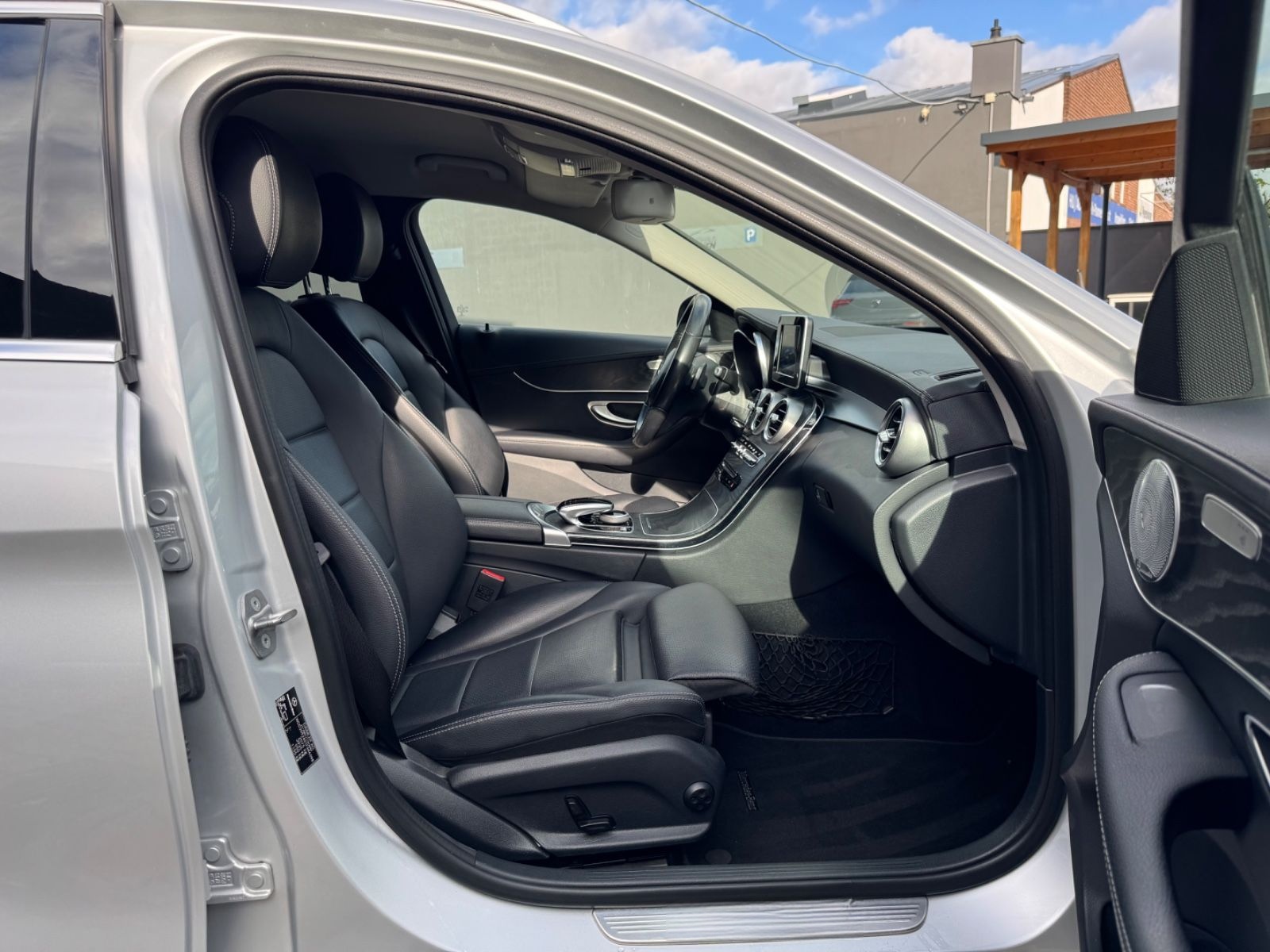 Mercedes-Benz C 180 T AMG LINE Burmester 360° *Garantie* 1H/SH foto 10