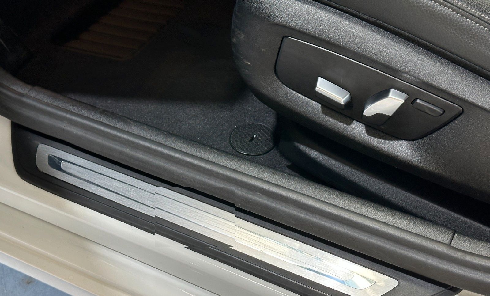 BMW 530e xDrive Touring Aut. Navi*Leder*LED*AHK* foto 12