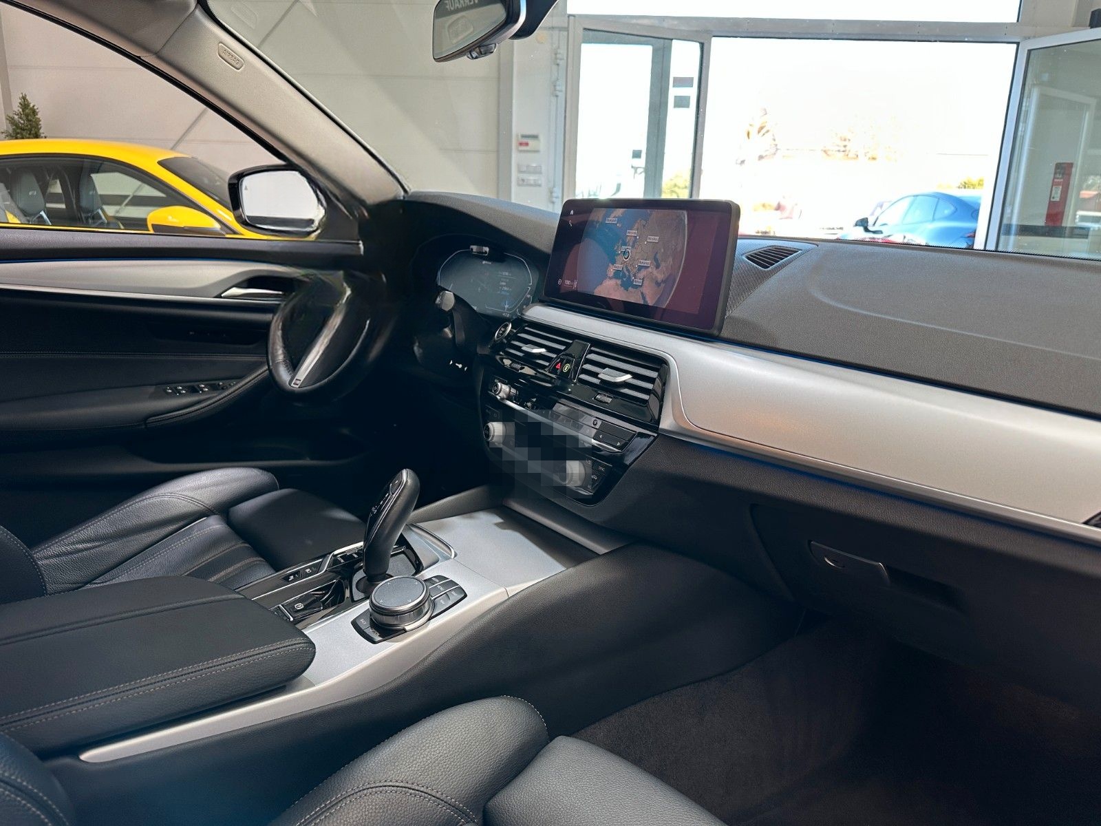 BMW 530e xDrive Touring Aut. Navi*Leder*LED*AHK* foto 14