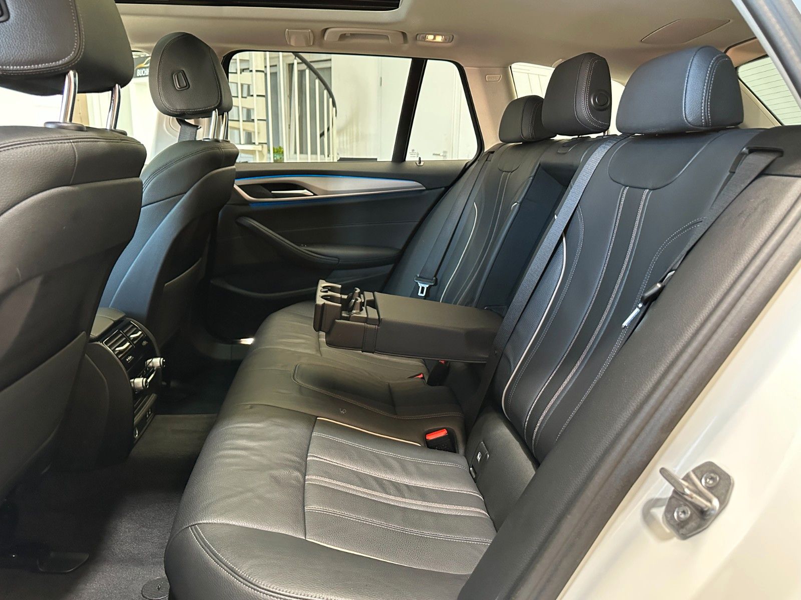 BMW 530e xDrive Touring Aut. Navi*Leder*LED*AHK* foto 25