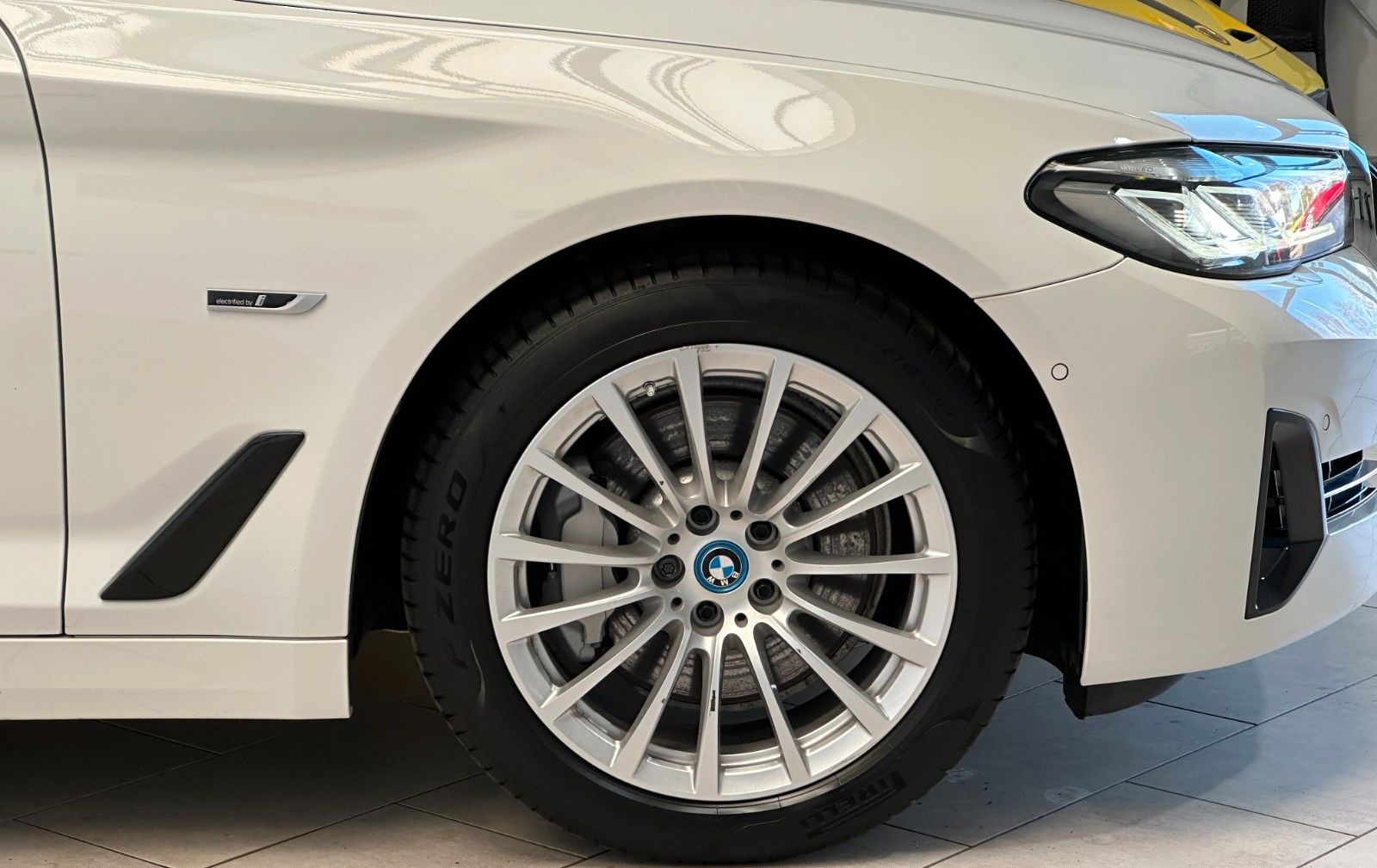 BMW 530e xDrive Touring Aut. Navi*Leder*LED*AHK* foto 5