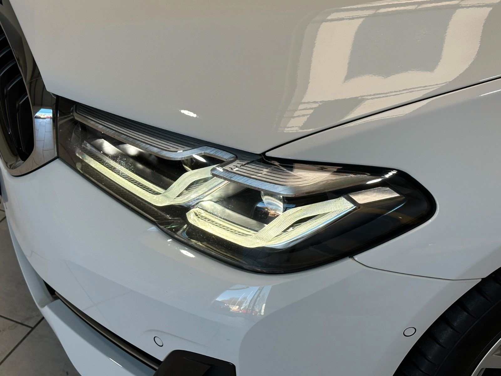 BMW 530e xDrive Touring Aut. Navi*Leder*LED*AHK* foto 6