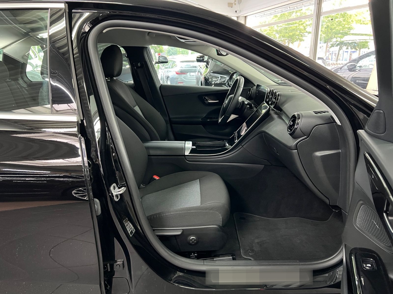 Mercedes-Benz C 300 e T Avantgarde Assitenz+HighEnd+Digi Light foto 20