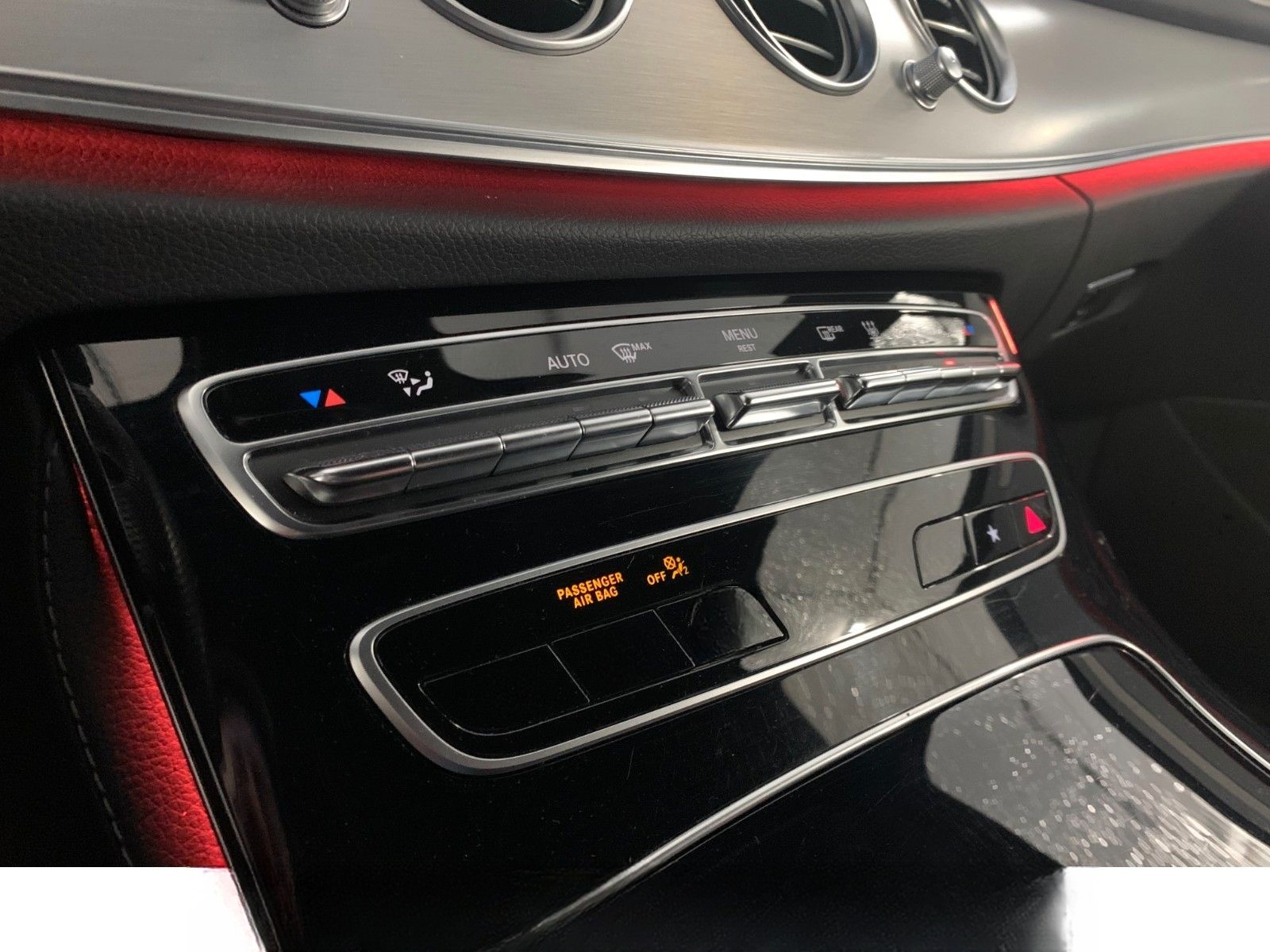 Mercedes-Benz E 300 de 2x AMG Line LED 19" Widescreen 360Kam foto 13