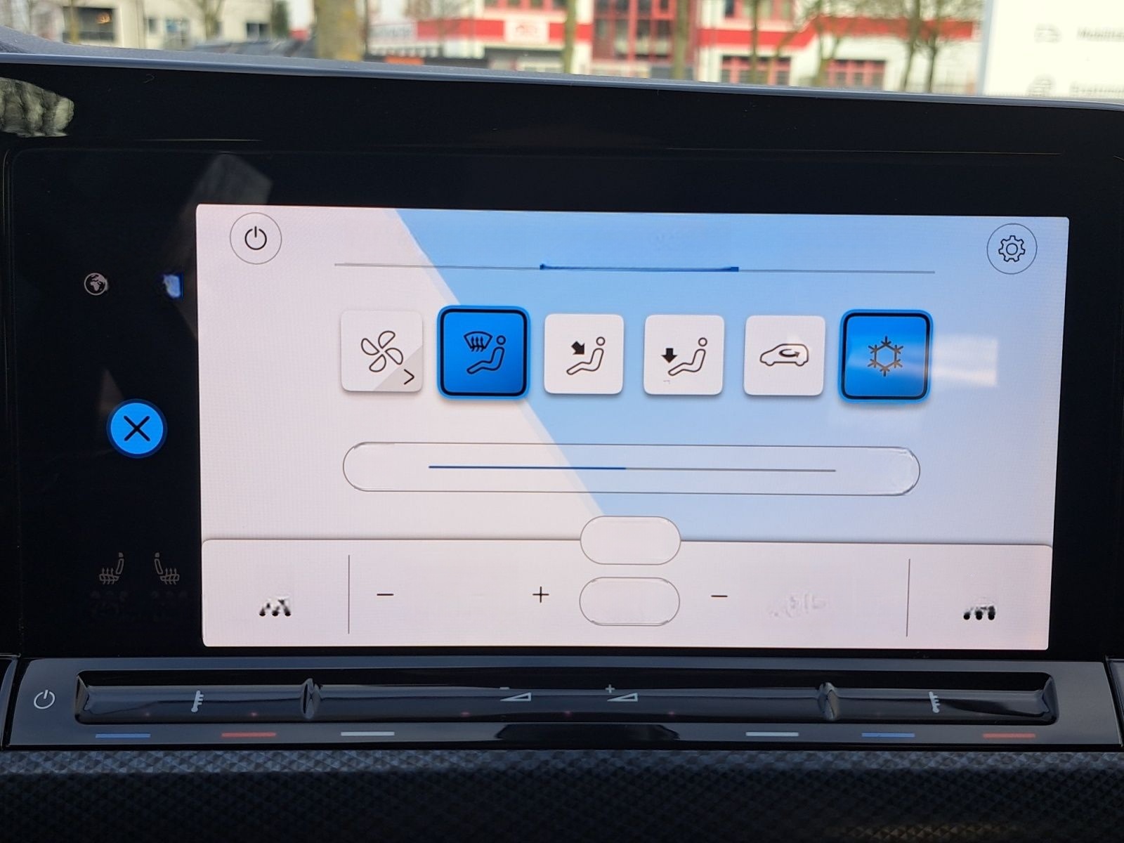 Volkswagen Golf VIII United 2.0 TDI DSG AHK NAV APP ACC PDC foto 22