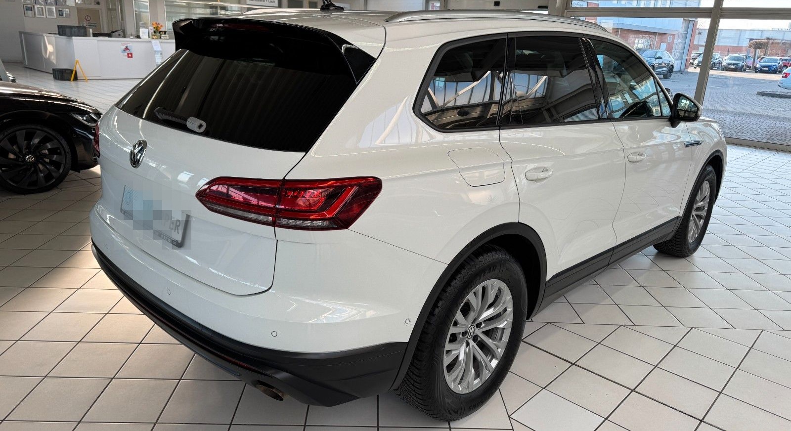 Volkswagen Touareg Basis 3.0 V6 4Motion foto 6