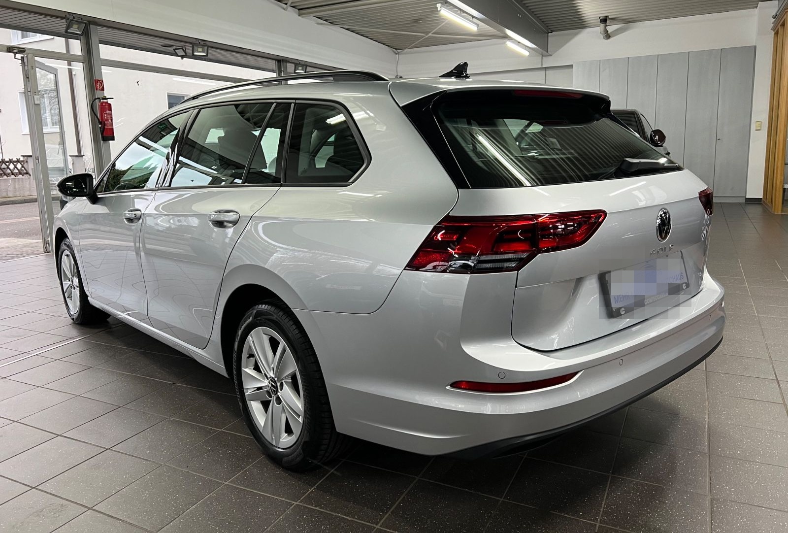 Volkswagen Golf VIII Var. 2.0 TDI Life AHK+Keyless+Winter foto 11