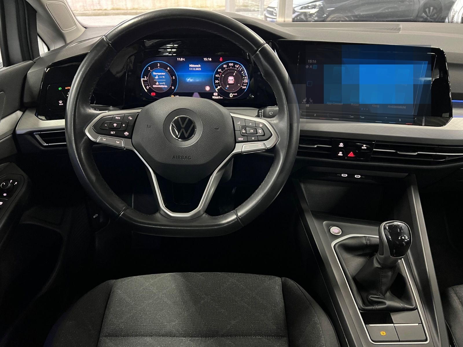 Volkswagen Golf VIII Var. 2.0 TDI Life AHK+Keyless+Winter foto 15