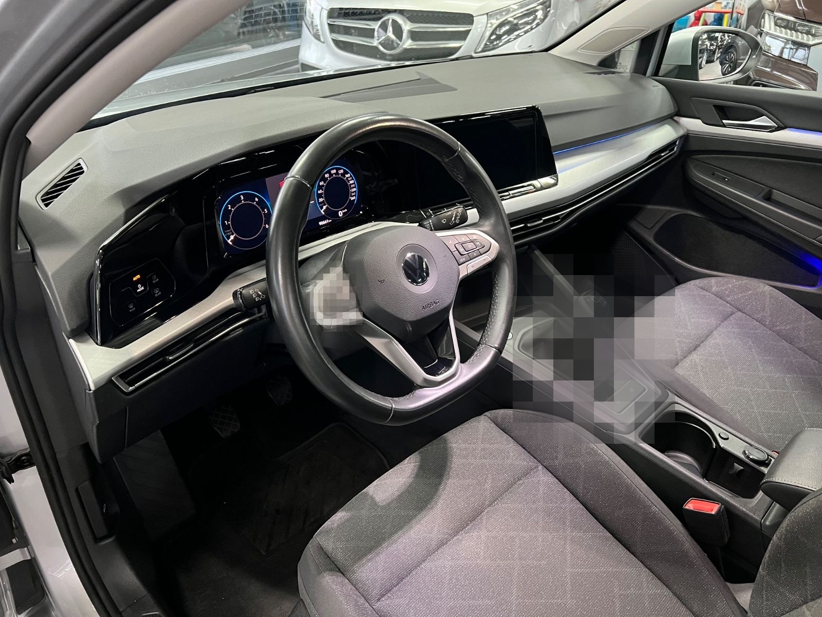 Volkswagen Golf VIII Var. 2.0 TDI Life AHK+Keyless+Winter foto 20