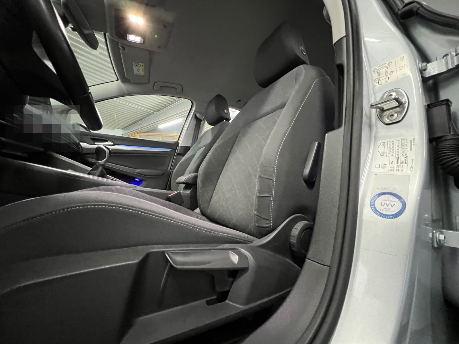 Volkswagen Golf VIII Var. 2.0 TDI Life AHK+Keyless+Winter foto 22