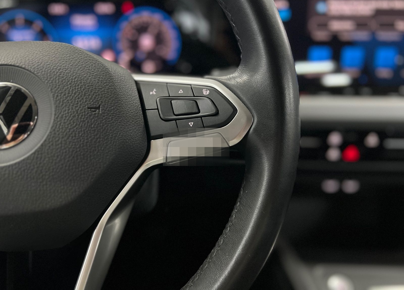 Volkswagen Golf VIII Var. 2.0 TDI Life AHK+Keyless+Winter foto 25