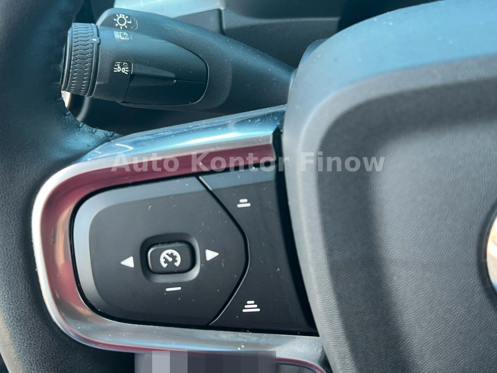 Volvo XC 40 XC40 Momentum Pro 2WD foto 12