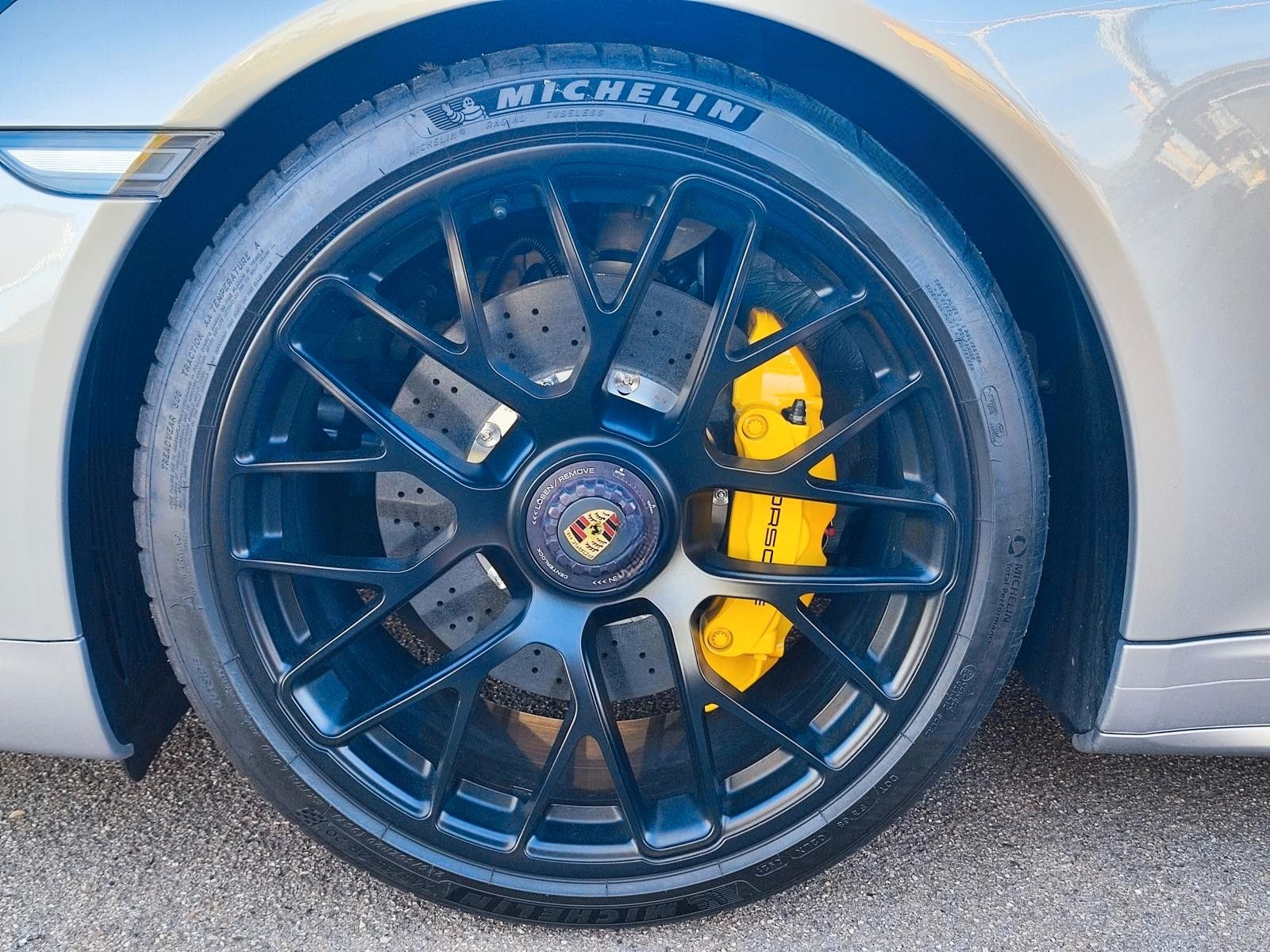 Porsche 911 Carrera 4 GTS Porsche Approved Saugmotor foto 9