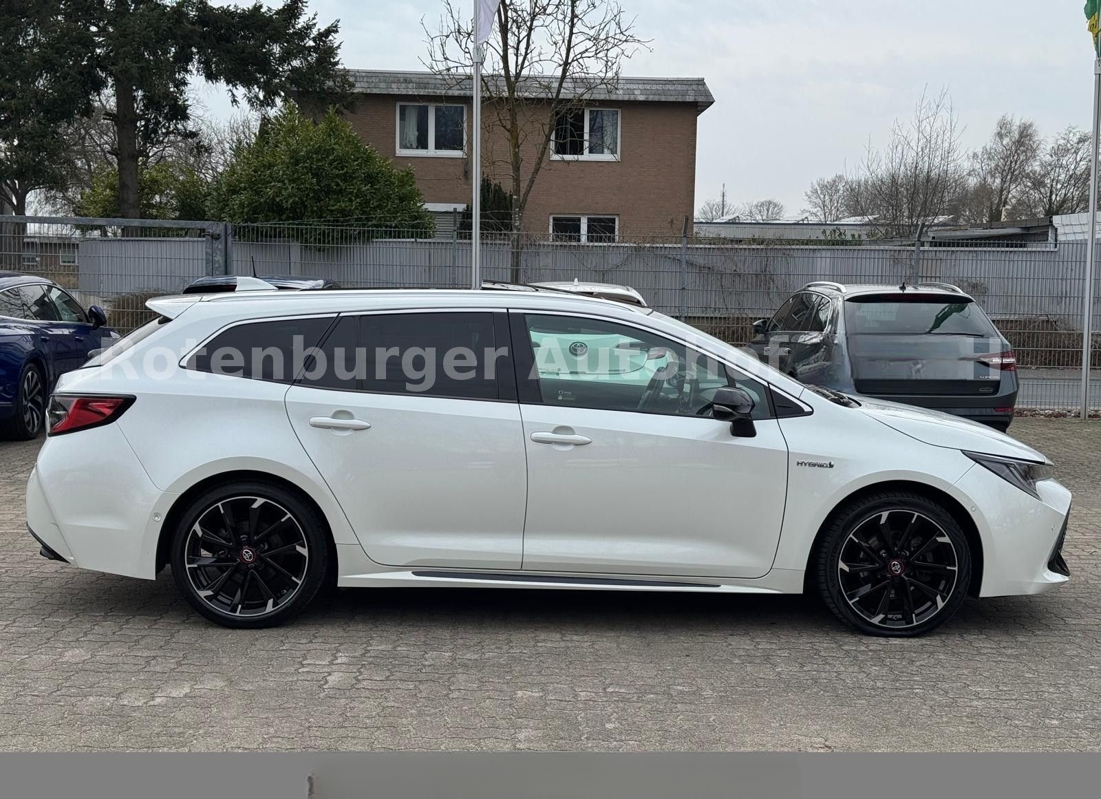 Toyota Corolla 2.0*HYBRID*GR-SPORT*HEAD-UP*PANO*TÜV NEU foto 4