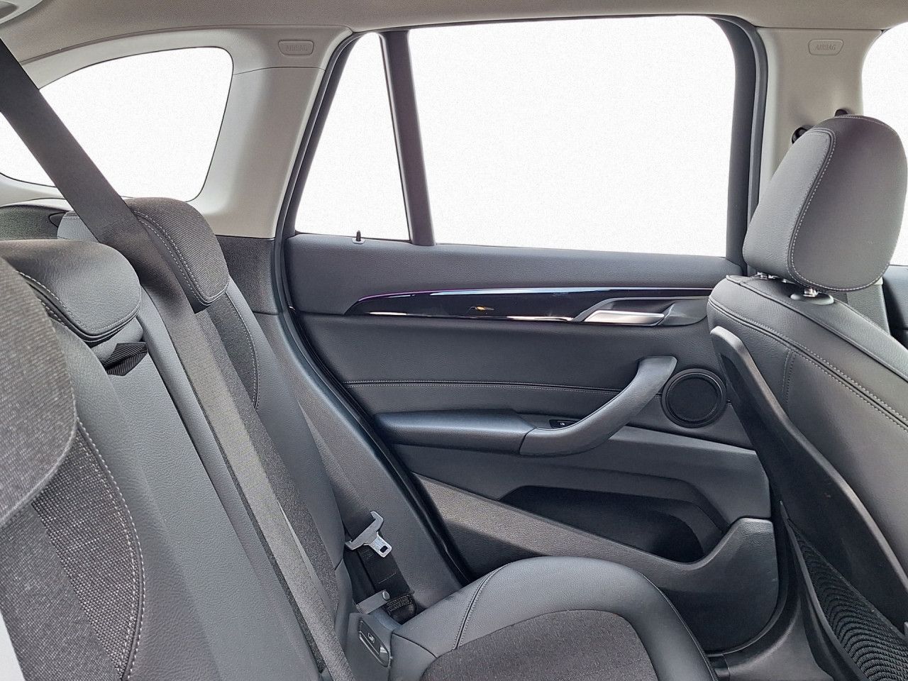 BMW X1 sDrive18i Sport Line Navi,RFK,USB,DAB,LED,18 foto 11