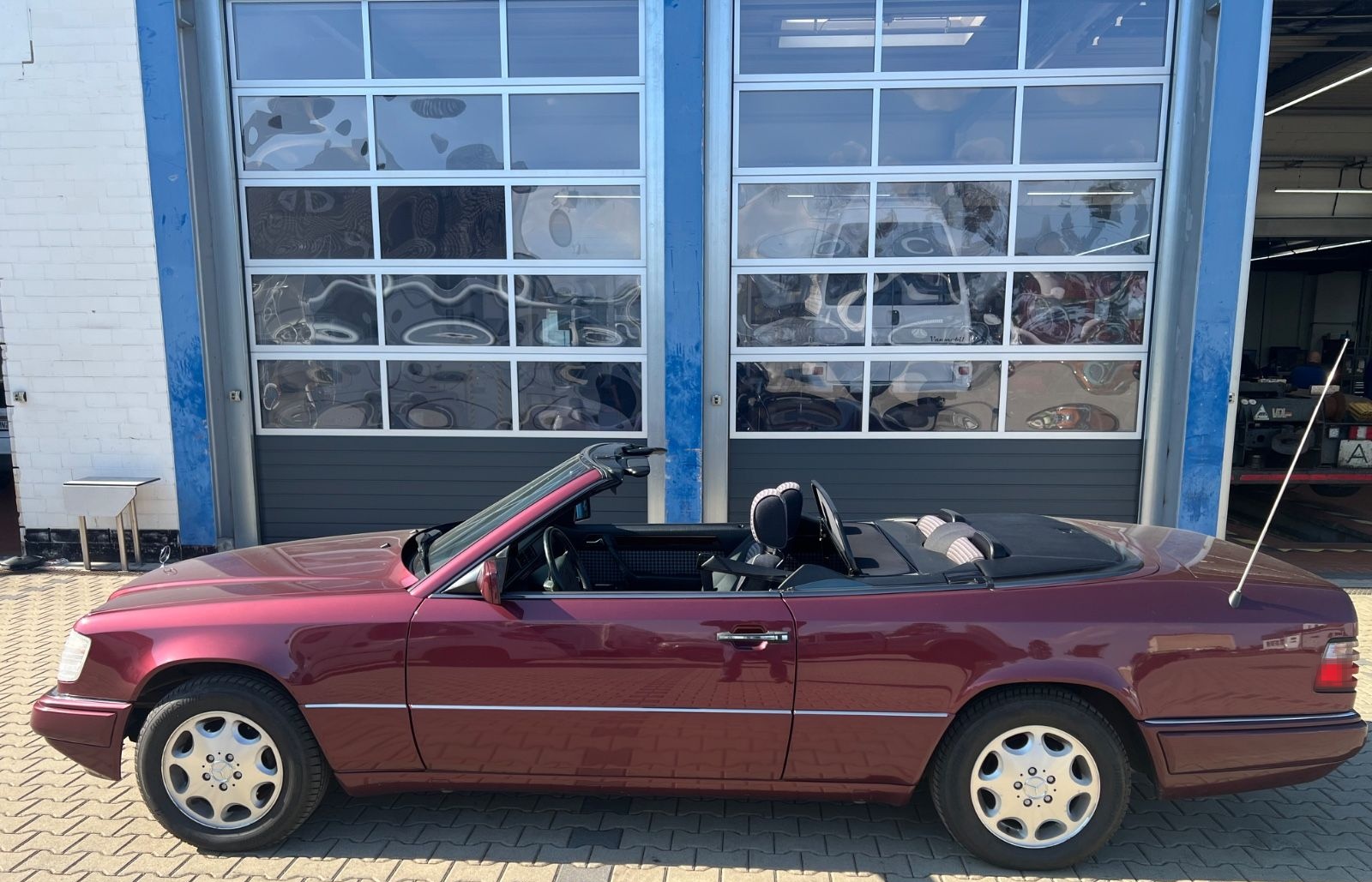 Mercedes-Benz E 200 Cabrio mit sehr wenig Kilometern foto 20