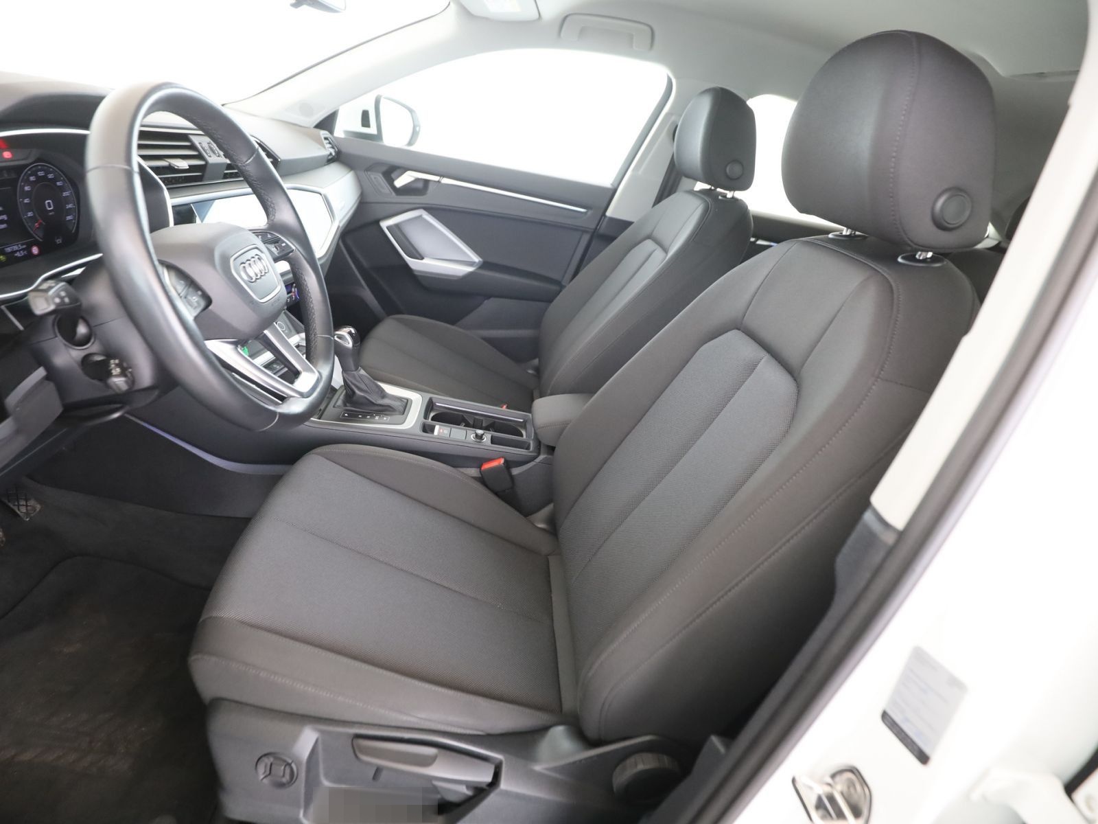 Audi Q3 Sportback 40 TDI quattro Matrix+RFK+StandH foto 12