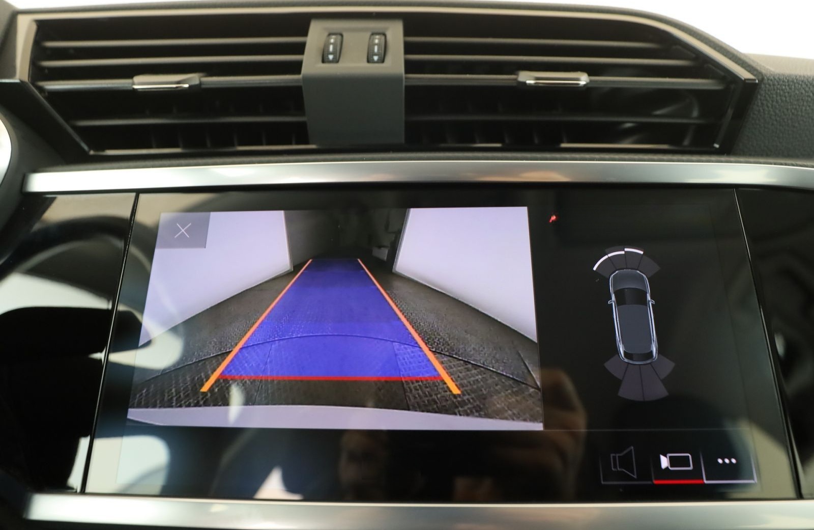 Audi Q3 Sportback 40 TDI quattro Matrix+RFK+StandH foto 17