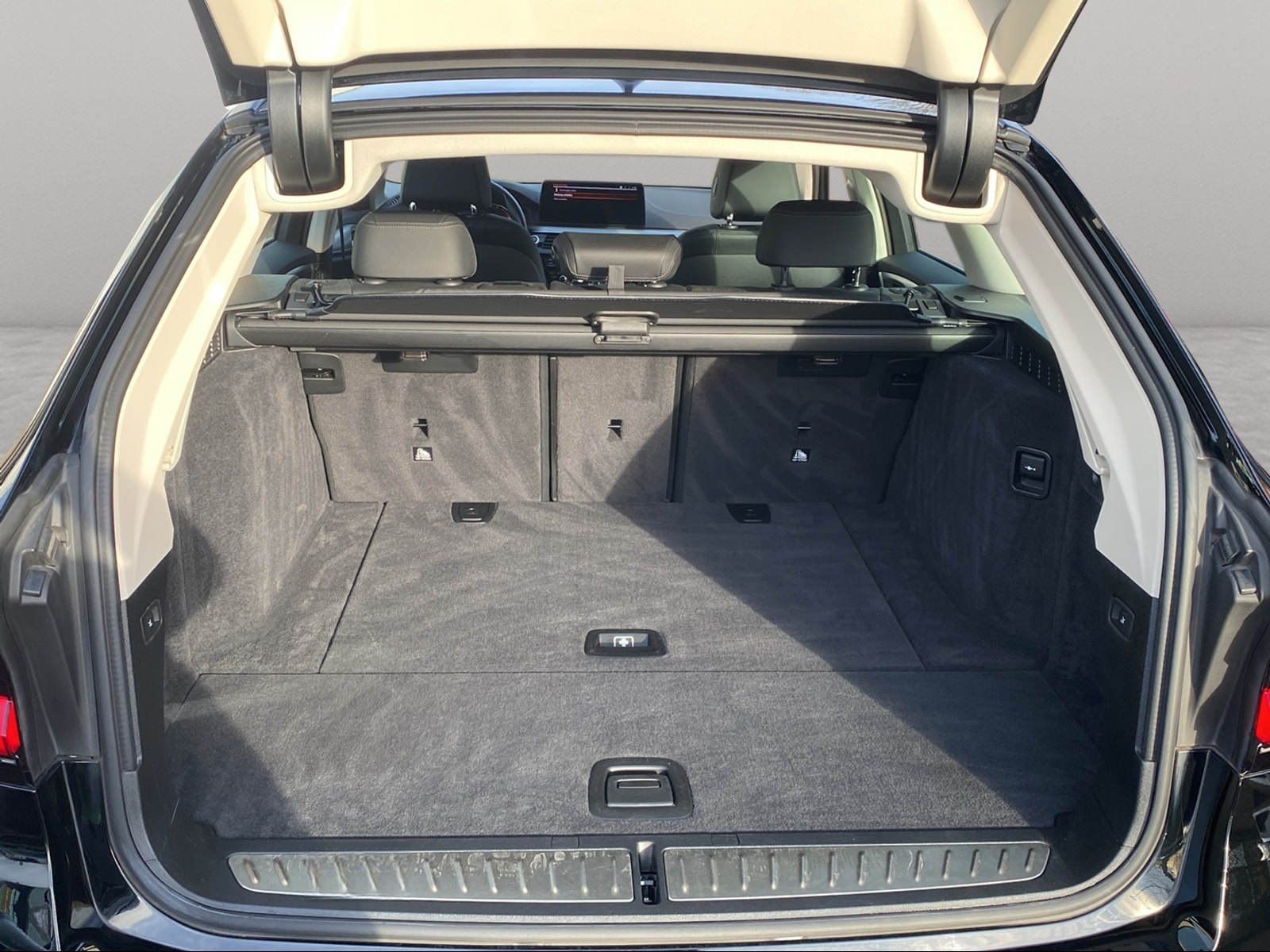 BMW 530d xDrive Touring LiveCockpitProf Kamera LED foto 11