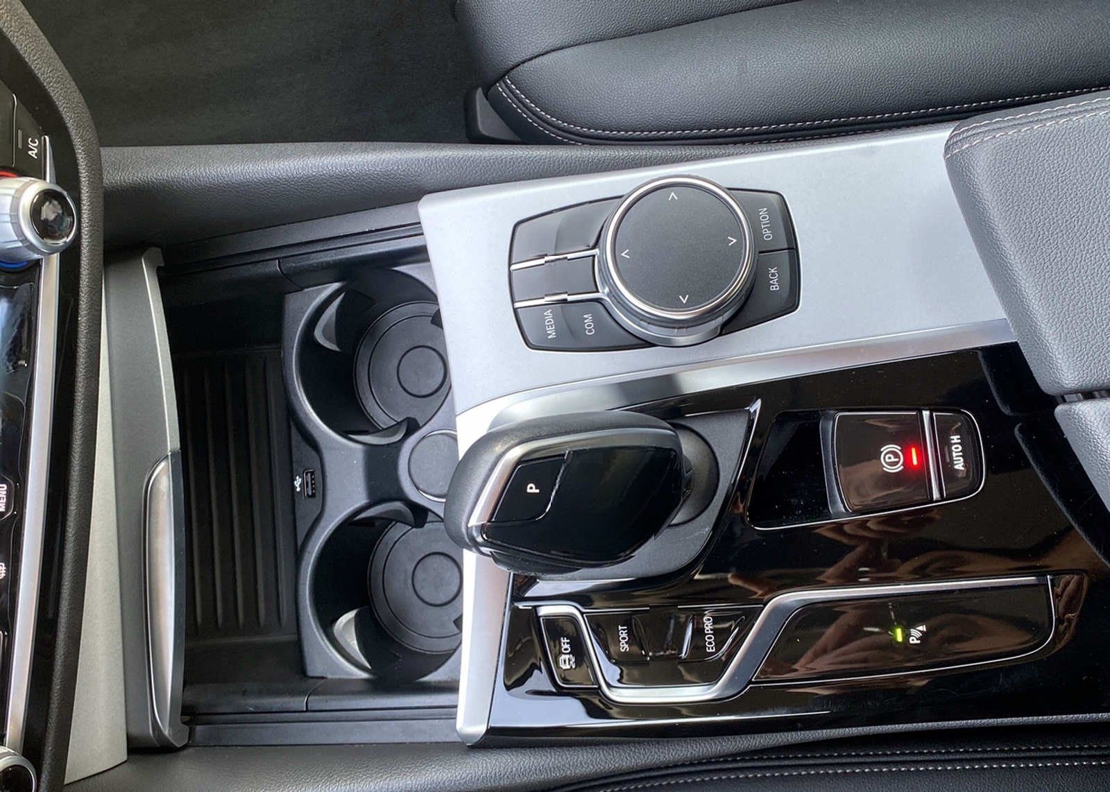 BMW 530d xDrive Touring LiveCockpitProf Kamera LED foto 21