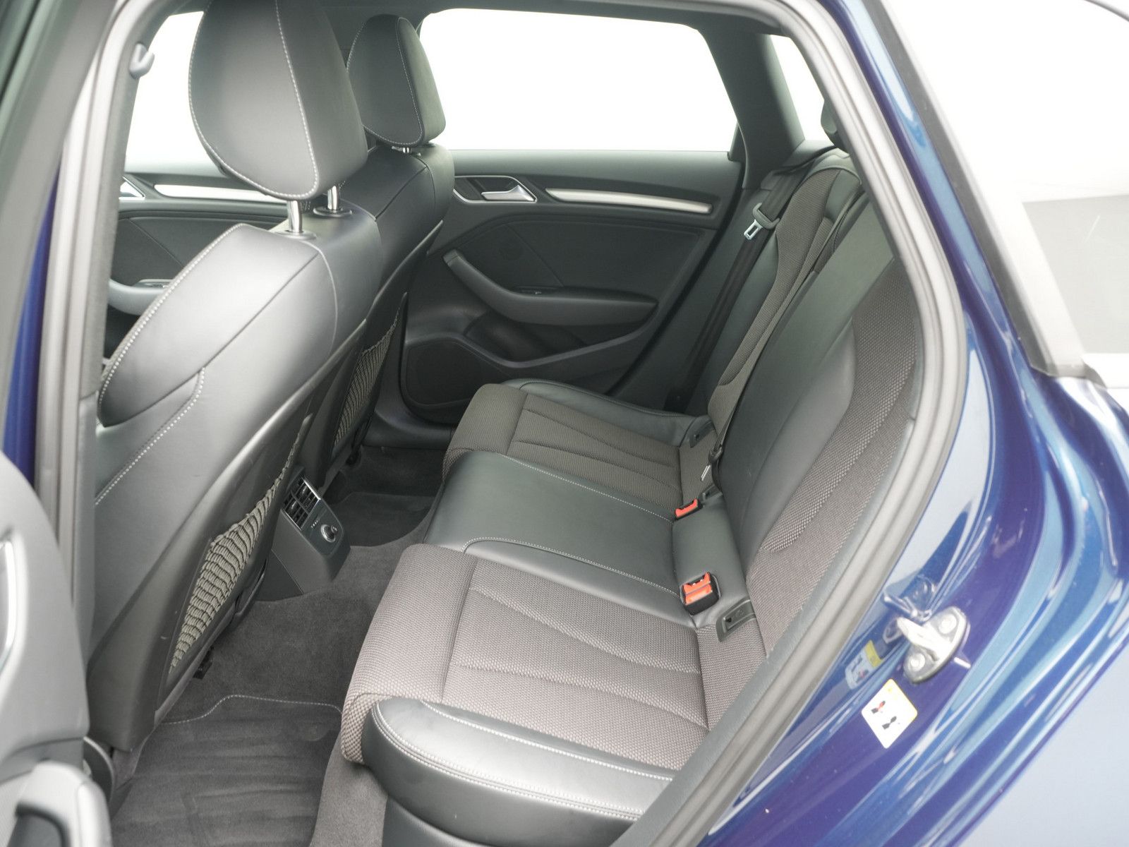 Audi A3 Sportback S Line S-TRON LED SHZ NAVI PDC foto 10