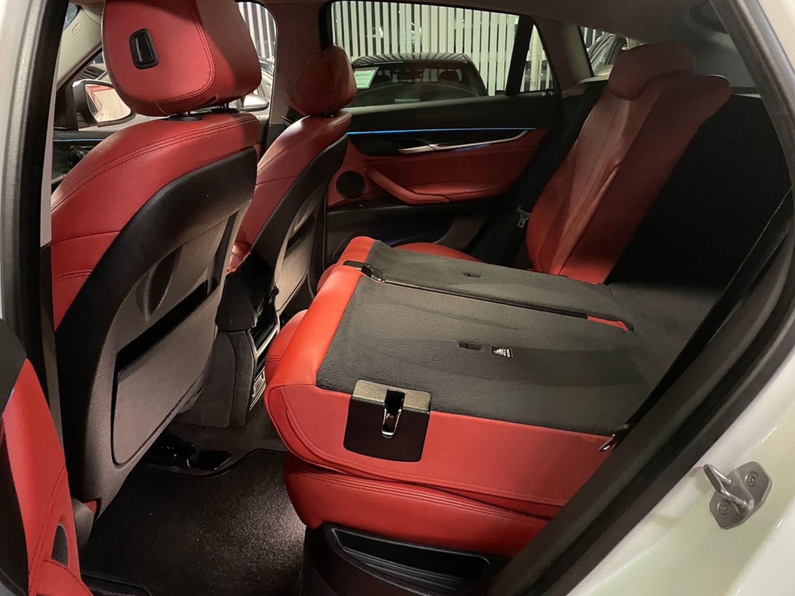 BMW X6.40d xDrive *KeylessGo + HeadUp + SHgpfl. foto 27