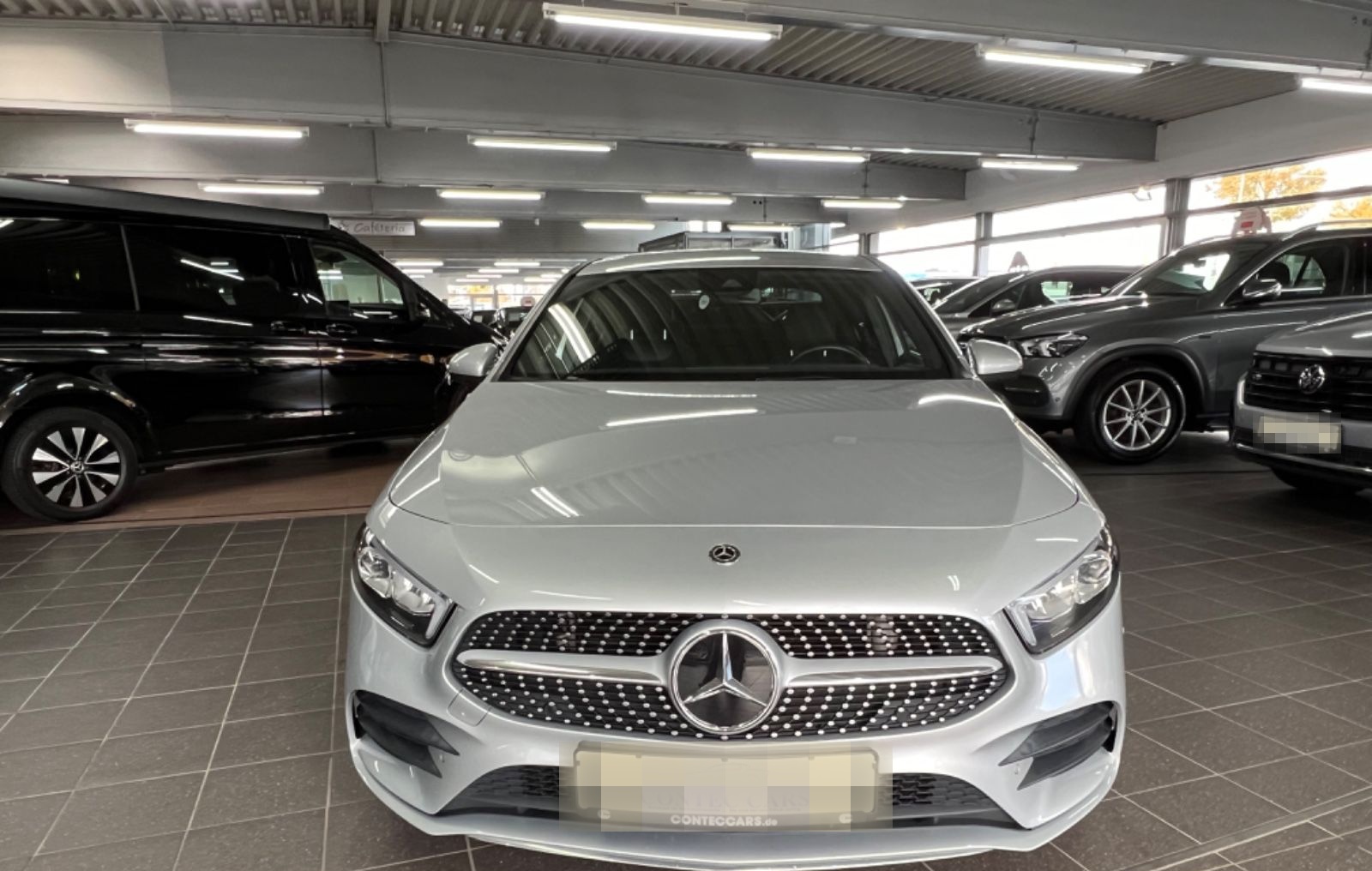 Mercedes-Benz A 180 d Limousine AMG Line Park-Paket+AHK foto 3