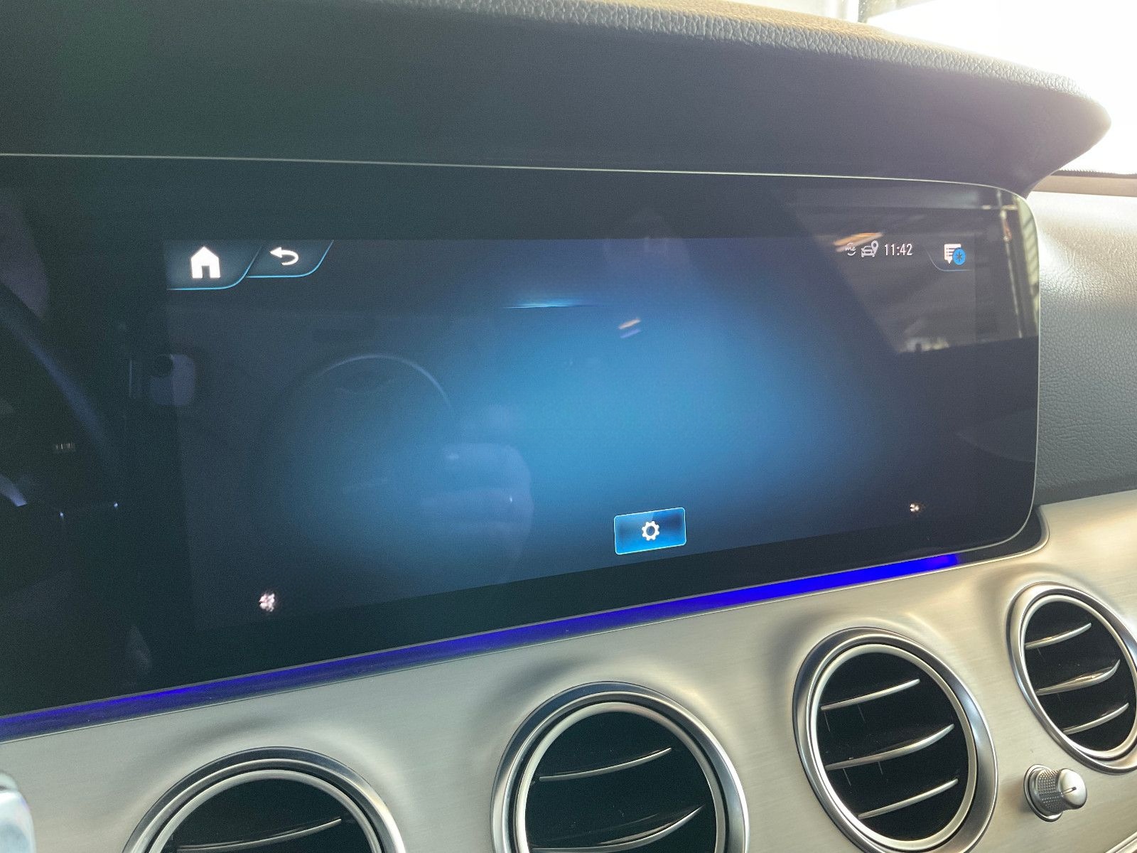 Mercedes-Benz E 300 de T 4Matic Avantgarde DISTRO/360/AHK/PANO foto 13