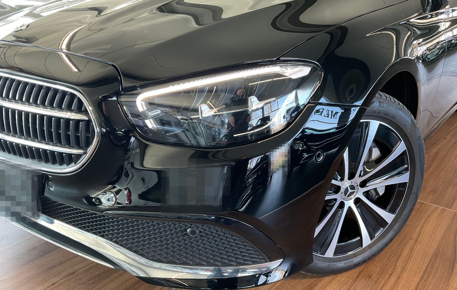 Mercedes-Benz E 300 de T 4Matic Avantgarde DISTRO/360/AHK/PANO foto 19