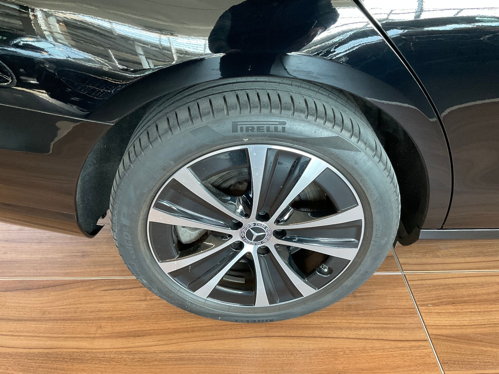 Mercedes-Benz E 300 de T 4Matic Avantgarde DISTRO/360/AHK/PANO foto 20