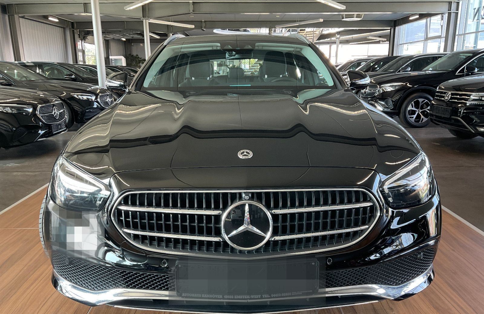 Mercedes-Benz E 300 de T 4Matic Avantgarde DISTRO/360/AHK/PANO foto 4