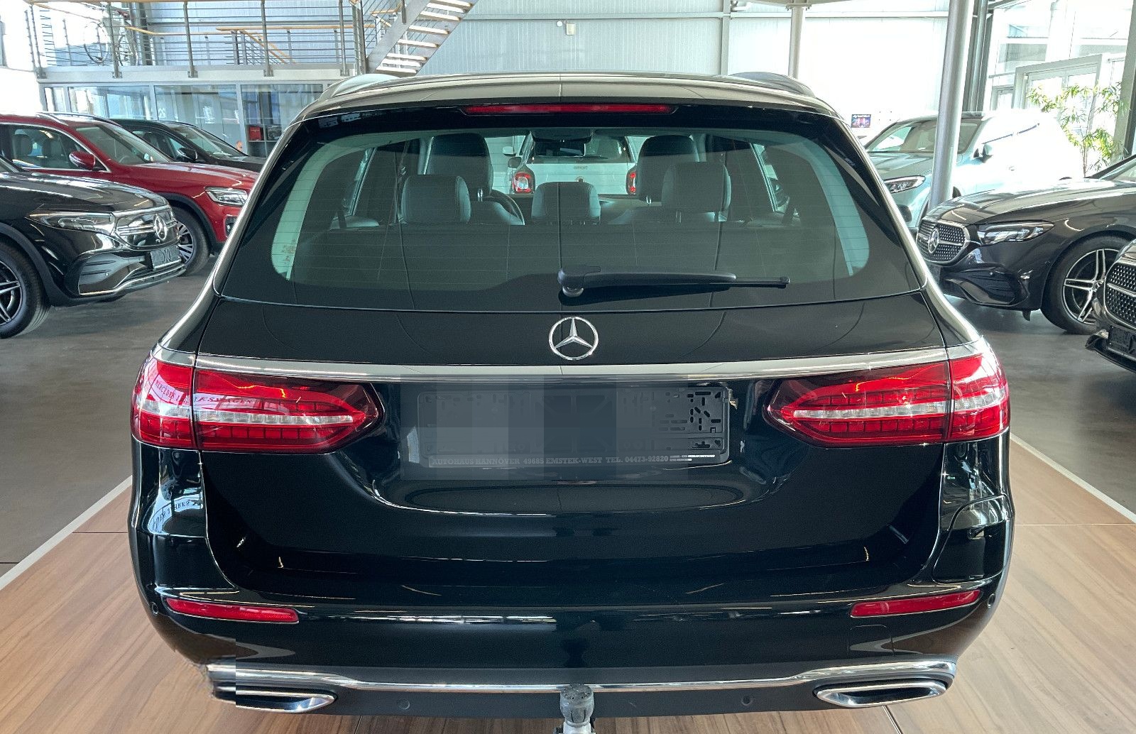Mercedes-Benz E 300 de T 4Matic Avantgarde DISTRO/360/AHK/PANO foto 5