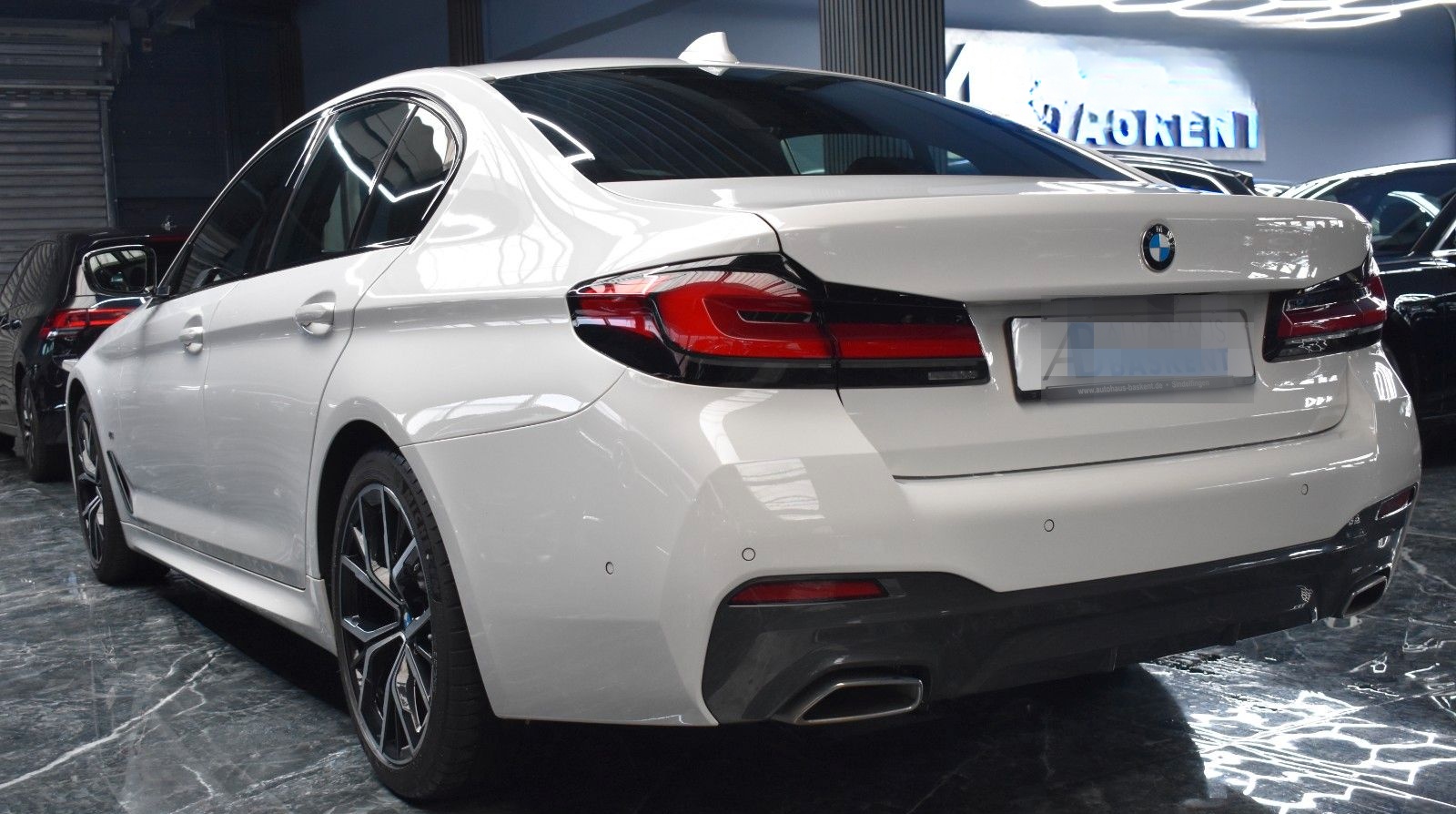 BMW 520 d M SPORT*LIVE COCKPIT*LED*SHZ*KAMERA*PDC foto 8