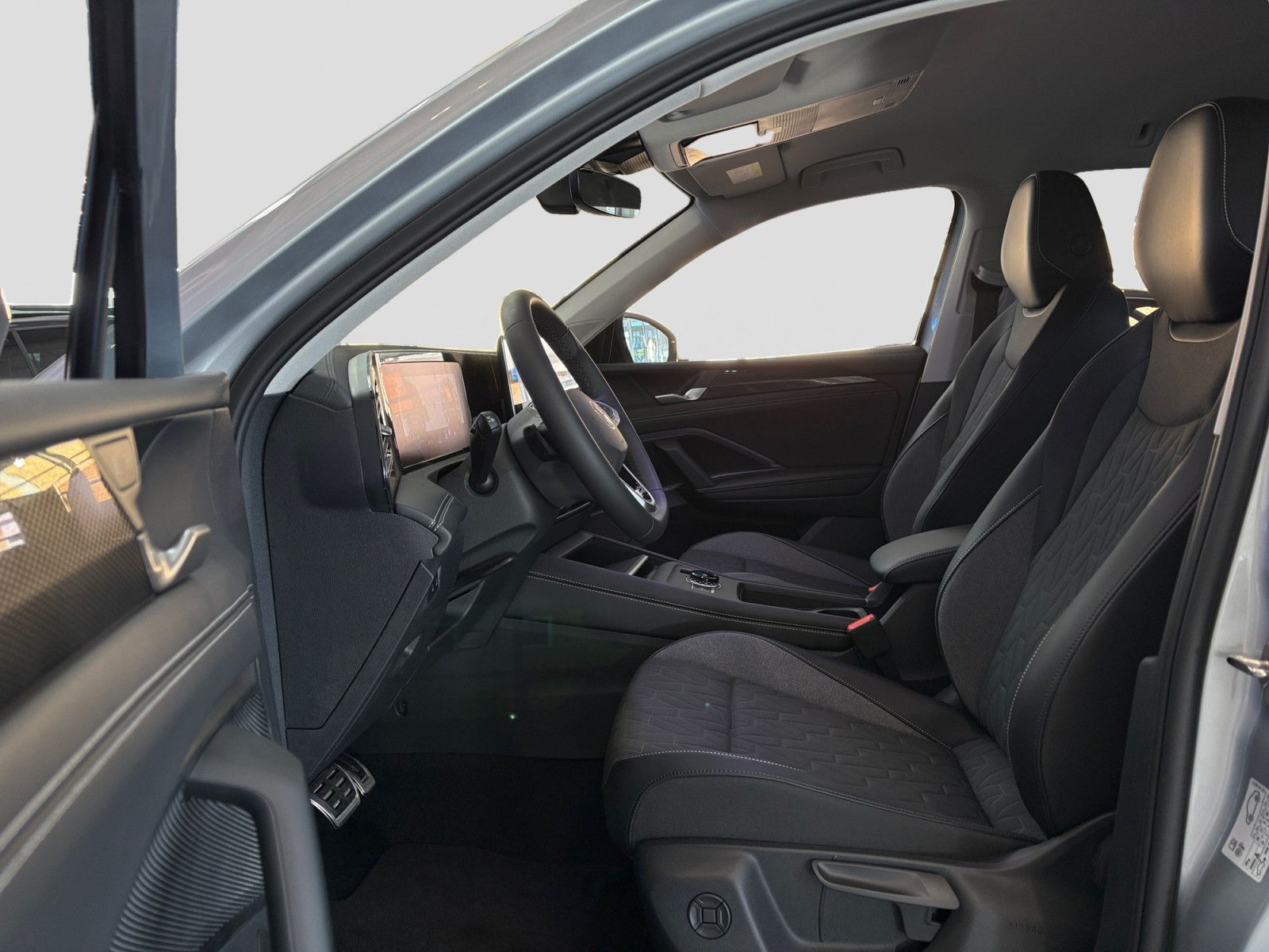 Volkswagen Tiguan ENERGY 1,5eTSI DSG AHK NAV 360KAM LED ACC foto 10