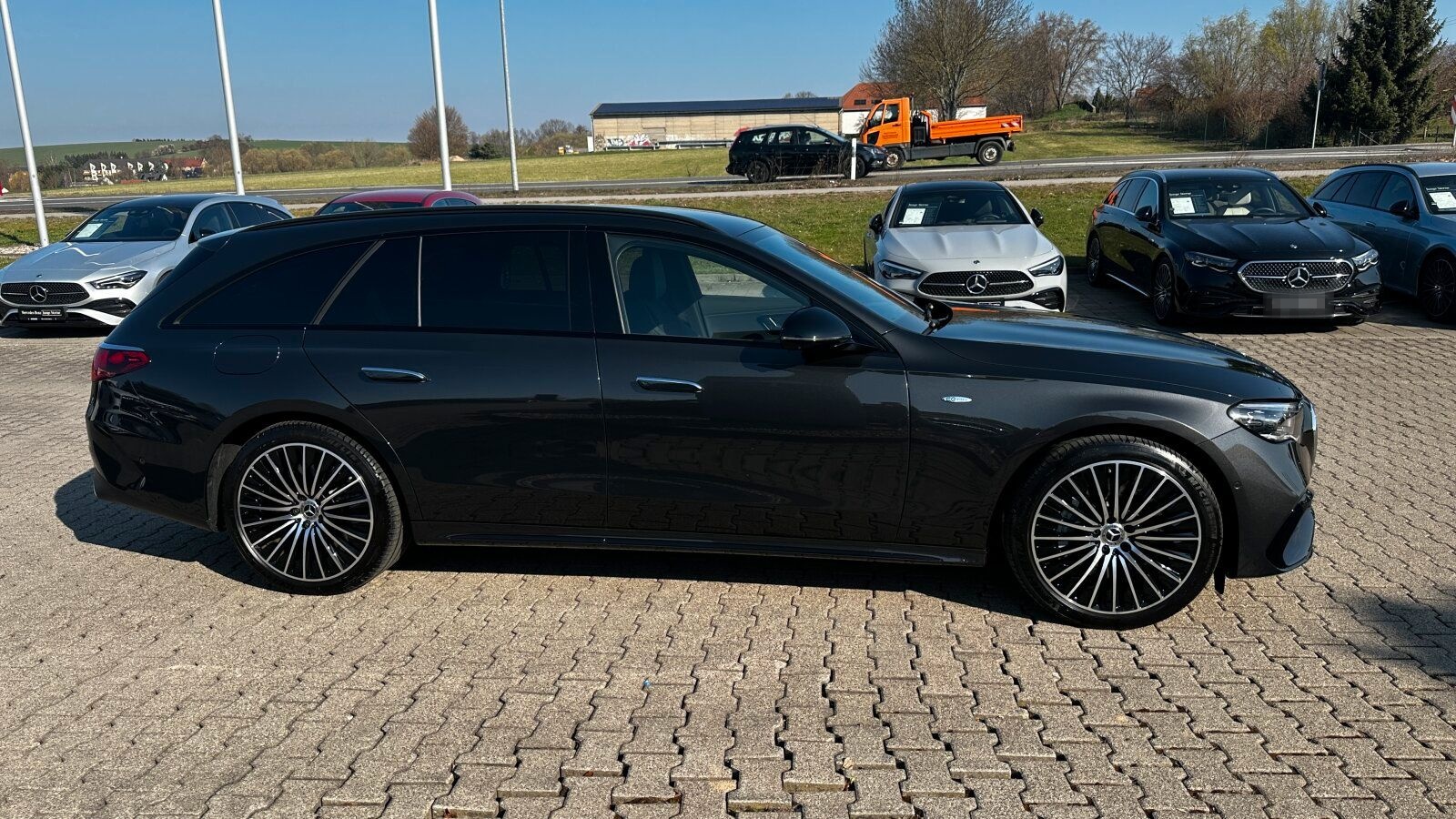 Mercedes-Benz E 300 de T AMG+Night+AHK+Distronic+DigiLight+360 foto 4
