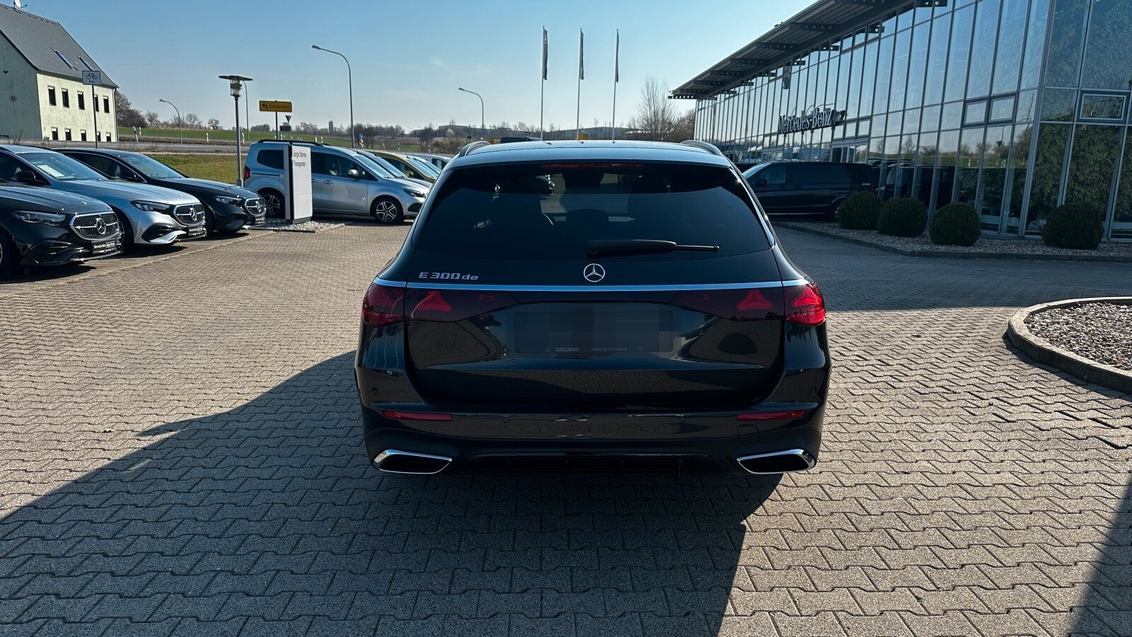 Mercedes-Benz E 300 de T AMG+Night+AHK+Distronic+DigiLight+360 foto 6