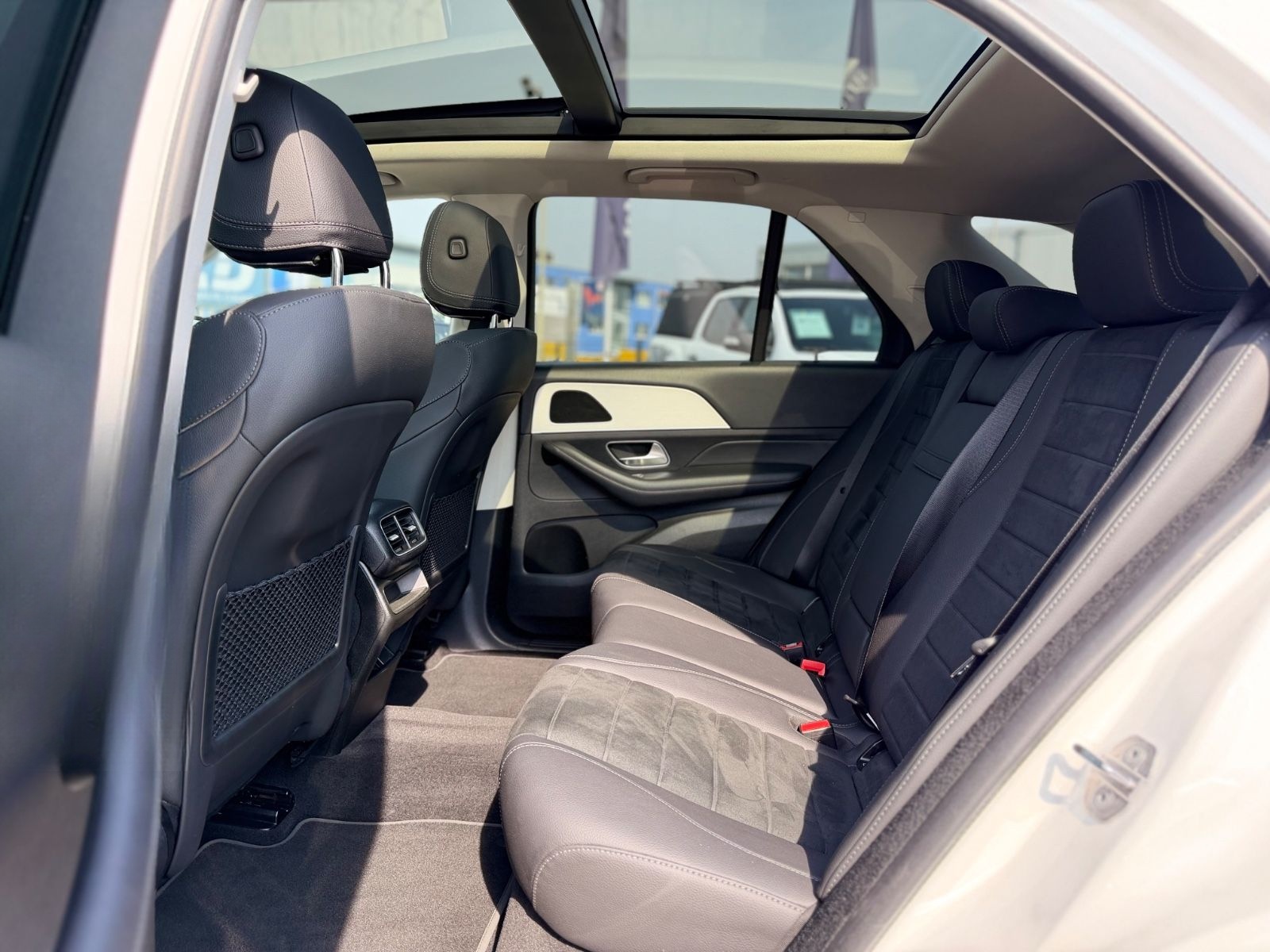 Mercedes-Benz GLE 300 d 4Matic AMG Line Night-Paket foto 17