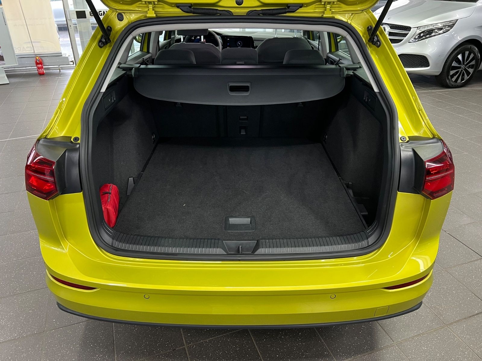 Volkswagen Golf VIII 2.0 TD Variant Life IQ+AHK+HuD+Limonen foto 13