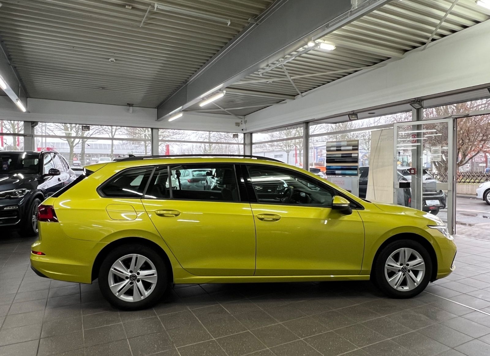 Volkswagen Golf VIII 2.0 TD Variant Life IQ+AHK+HuD+Limonen foto 8