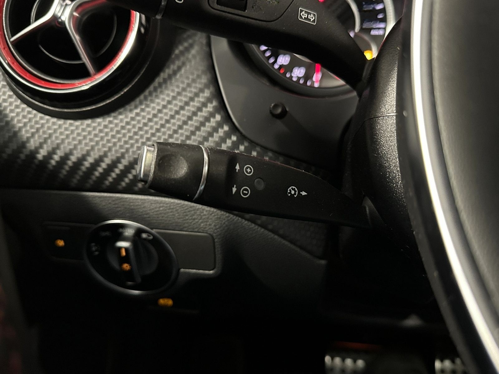 Mercedes-Benz A 45 AMG 4Ma.*NIGHT*LED-PANO-R.KAM-TEMPO-SHZ-19" foto 30