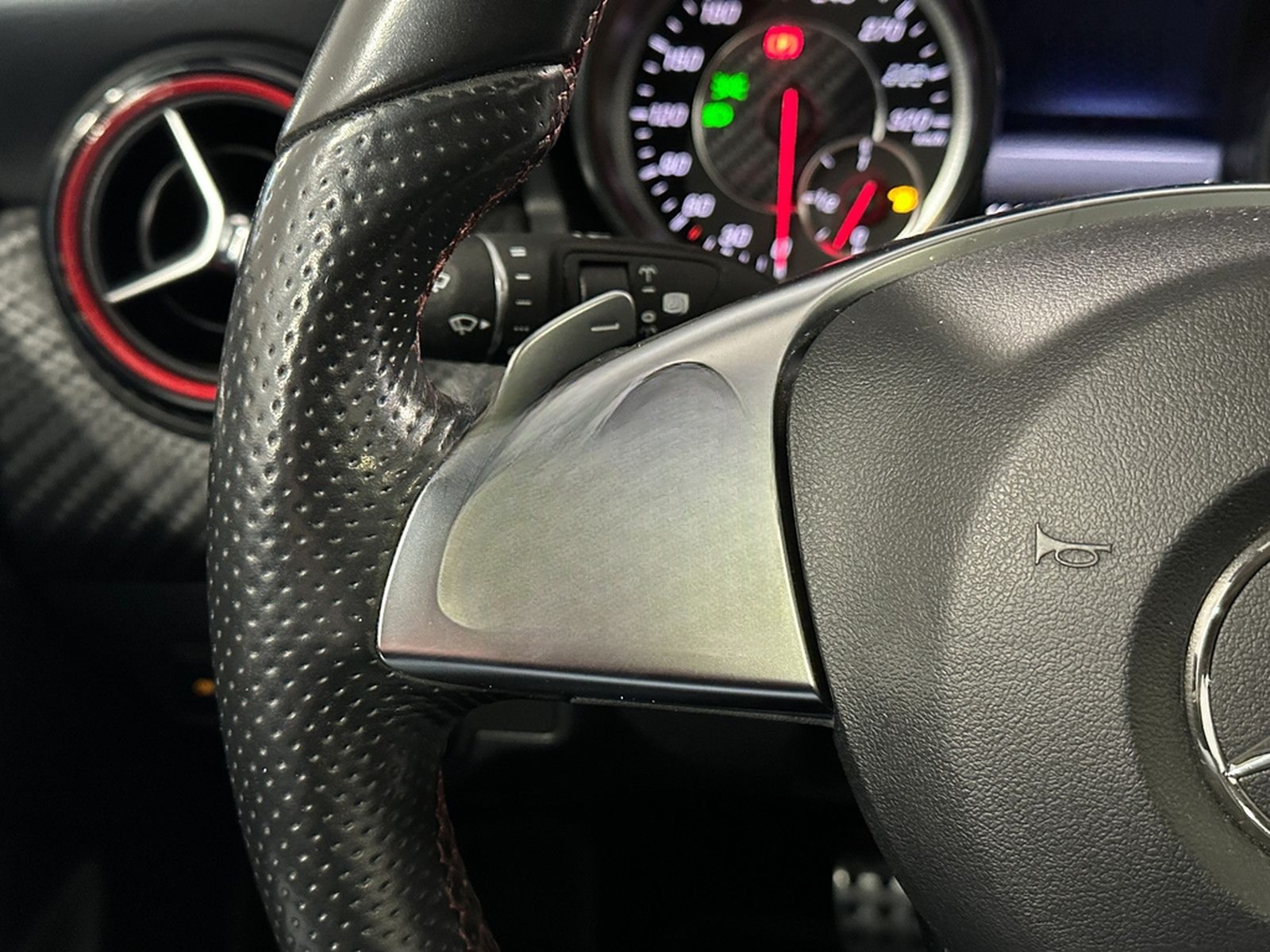 Mercedes-Benz A 45 AMG 4Ma.*NIGHT*LED-PANO-R.KAM-TEMPO-SHZ-19" foto 31