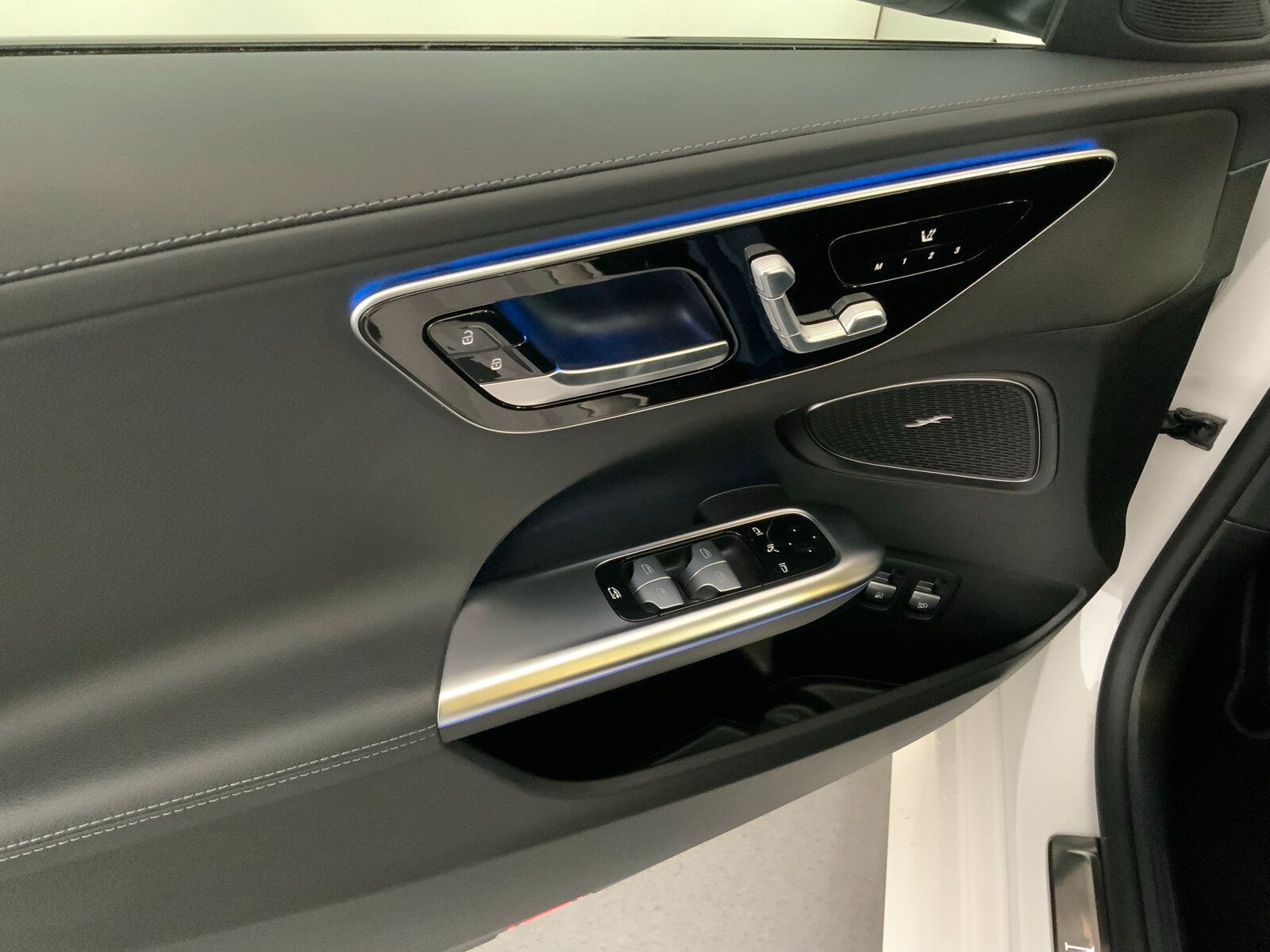 Mercedes-Benz C 300 e T AMG Pano DISTRO AHK Night 360° Memory foto 11