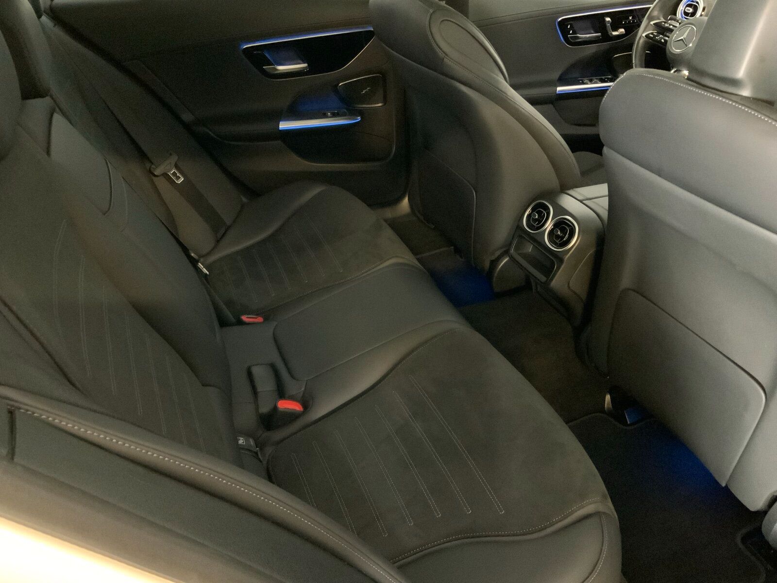 Mercedes-Benz C 300 e T AMG Pano DISTRO AHK Night 360° Memory foto 14