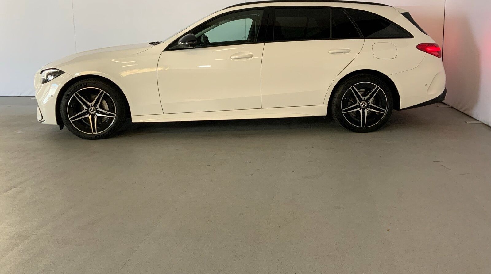 Mercedes-Benz C 300 e T AMG Pano DISTRO AHK Night 360° Memory foto 3