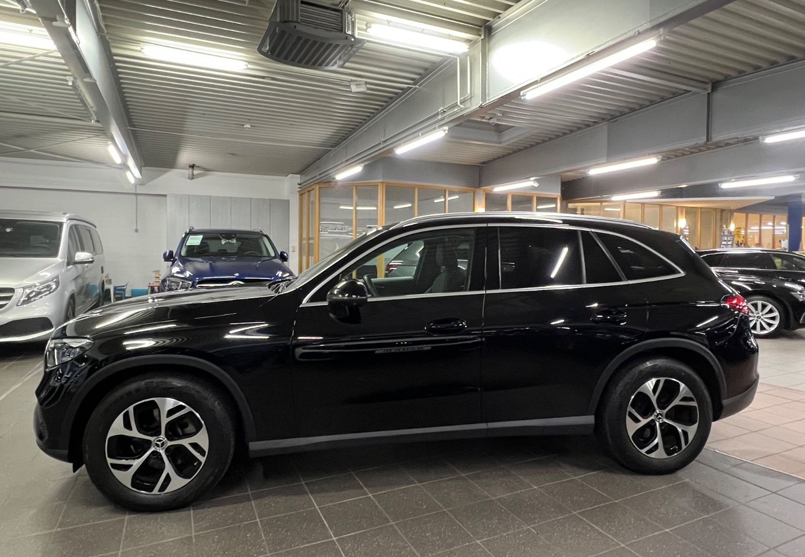 Mercedes-Benz GLC 220d 4M 2x Avantgarde Burmester+AHK+Pano+DIS foto 6