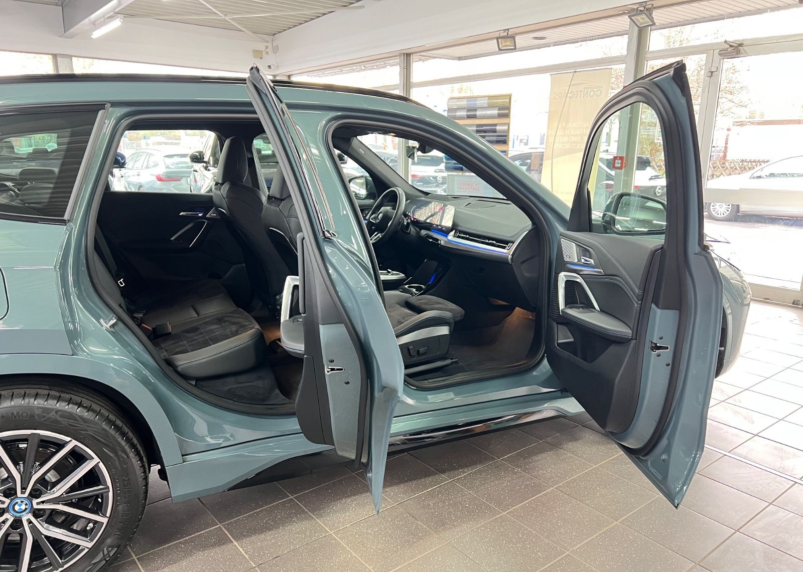 BMW X1 25 e xD M Sport Harman Kardon+DAP+HuD+Park 3D foto 12