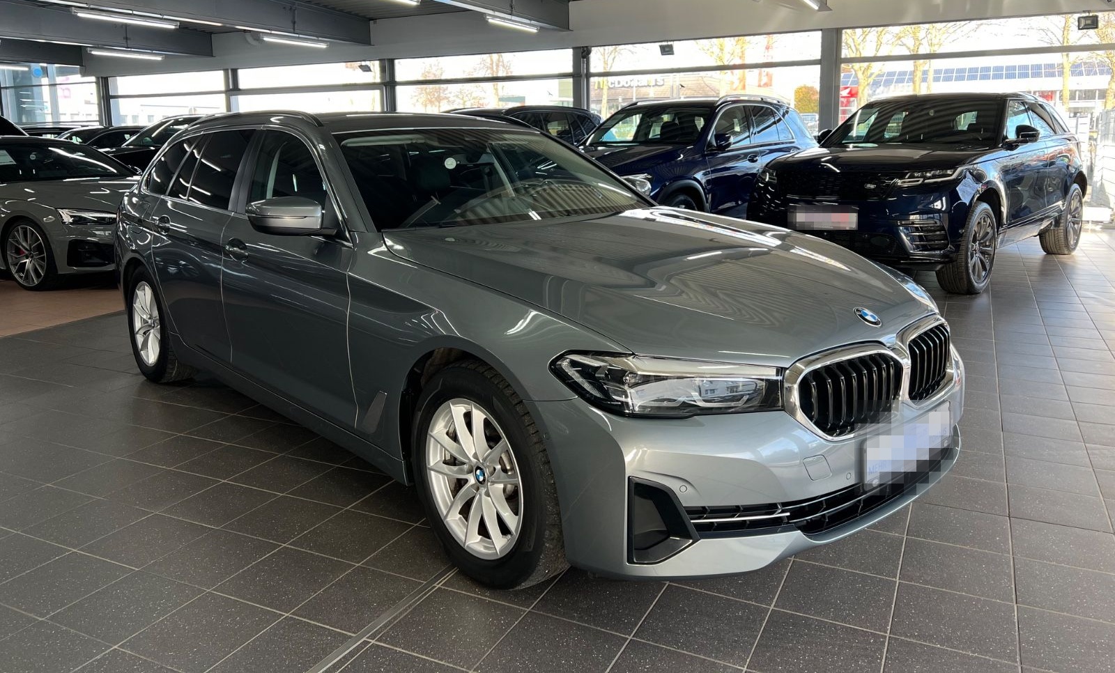BMW 520d Touring xDrive | Standheizung I Park foto 2