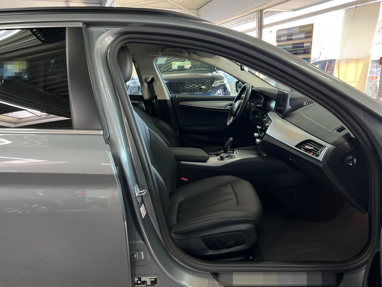 BMW 520d Touring xDrive | Standheizung I Park foto 14