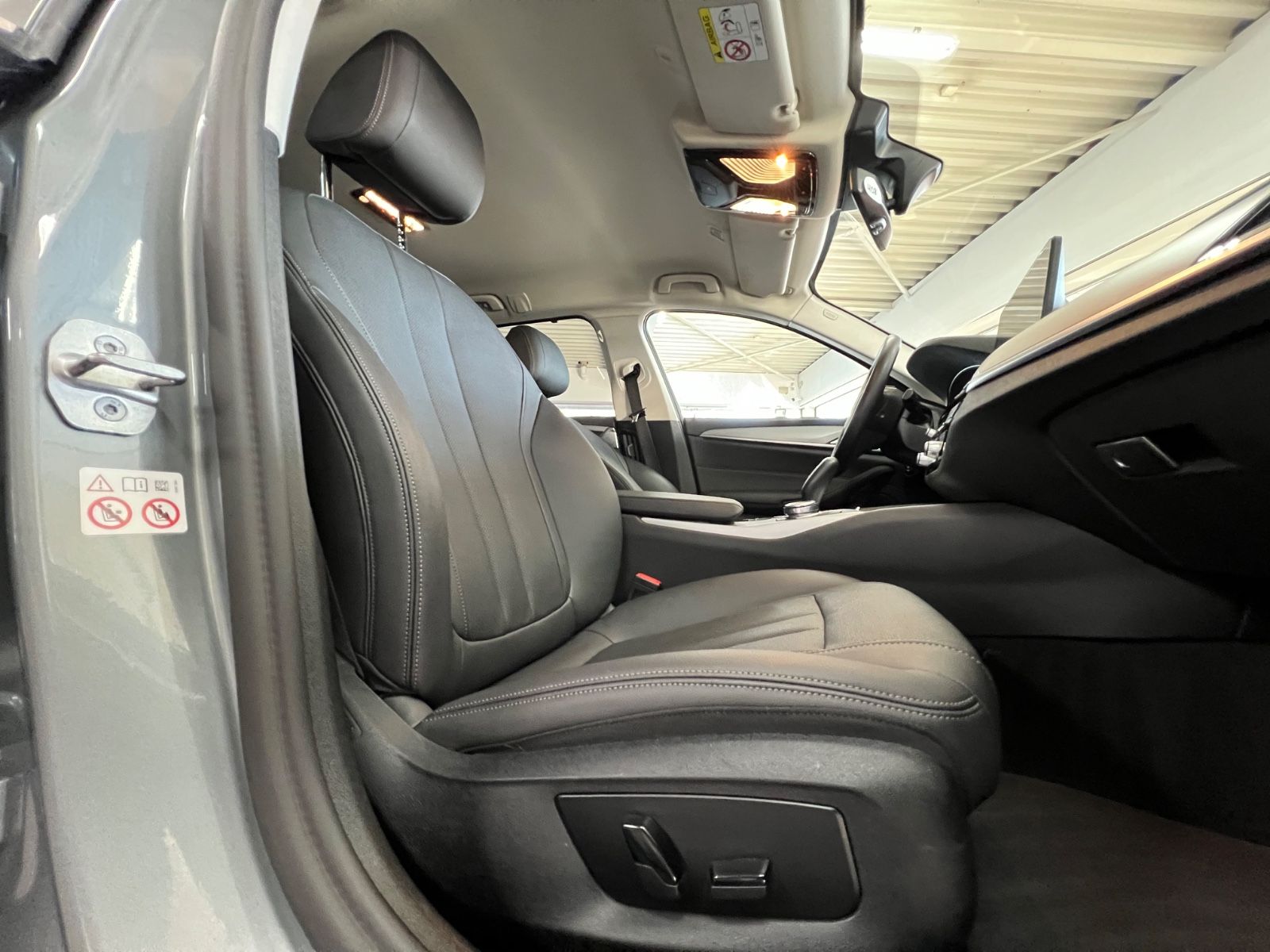 BMW 520d Touring xDrive | Standheizung I Park foto 15