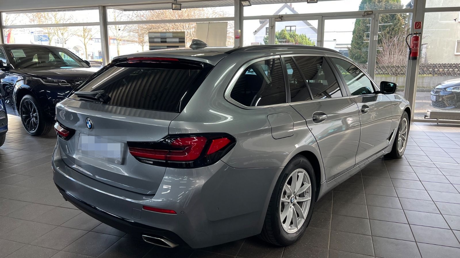 BMW 520d Touring xDrive | Standheizung I Park foto 10